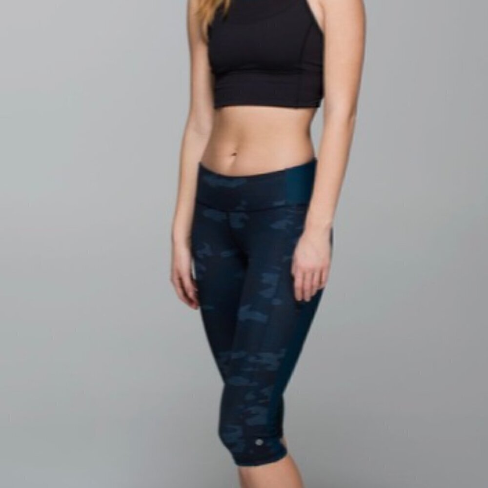 Lululemon Clip-In Crop Heathered Texture Lotus Camo Oil Slick Blue /Alberta Lake
